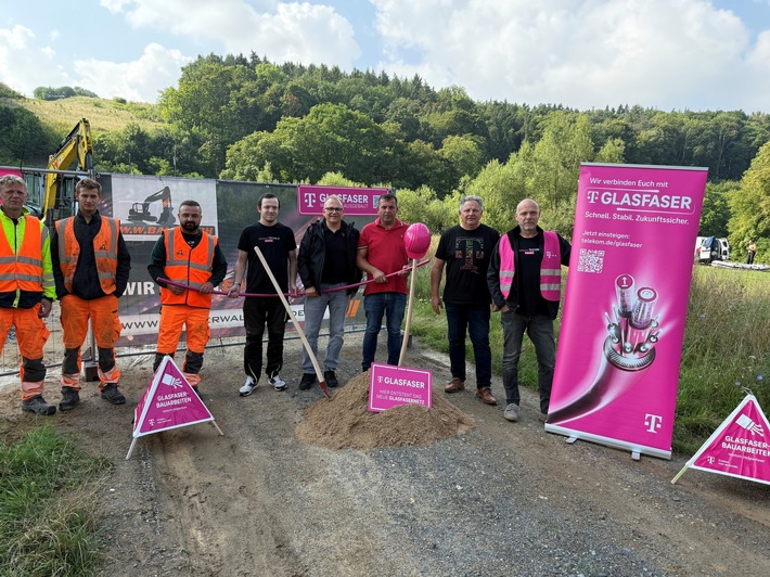 Spatenstich: Telekom startet Glasfaserausbau in Limburg in der Brückenvorstadt 2. Bauabschnitt