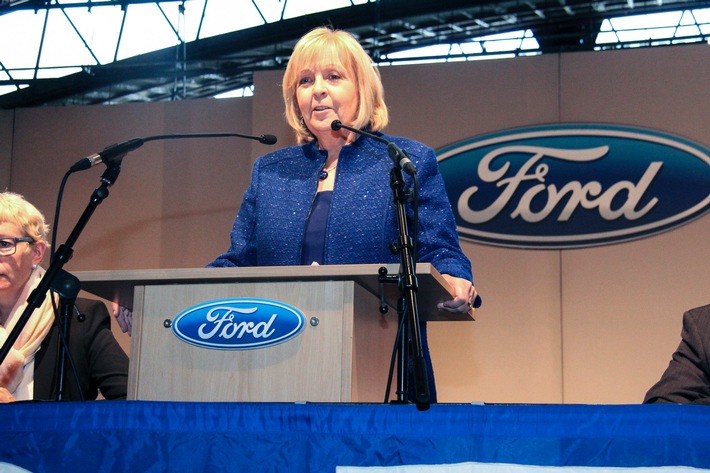 Ministerpräsidentin von Nordrhein-Westfalen Hannelore Kraft nimmt an Betriebsversammlung von Ford in Köln teil (FOTO)