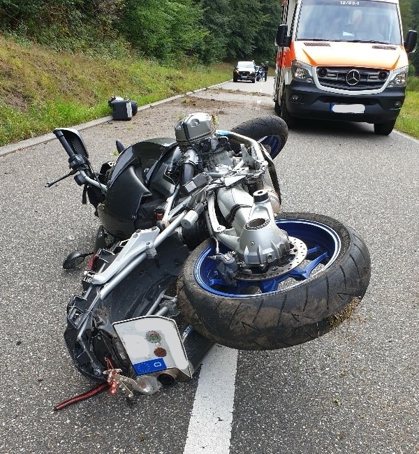 POL-PDNW: Motorradunfall im Elmsteiner Tal
