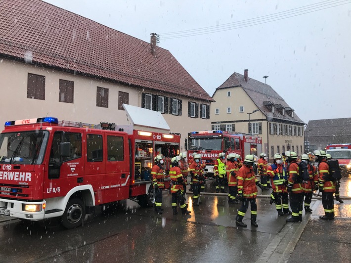 KFV-CW: Großbrand am Weihnachtsmorgen in Wildberg Keine Verletzten - 200.000 Euro Sachschaden - 65 Feuerwehrkräfte im Einsatz