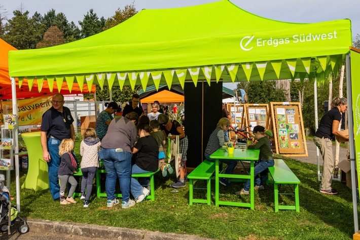 Presseinformation: Kreativ für die Umwelt: Erdgas Südwest beim Naturparkmarkt Oberderdingen