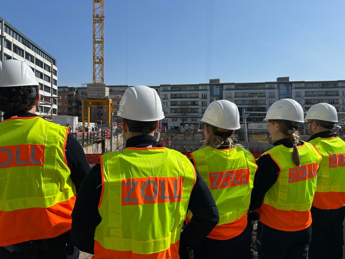 HZA-KA: Zoll überprüft das Baugewerbe / bundesweite Schwerpunktprüfung