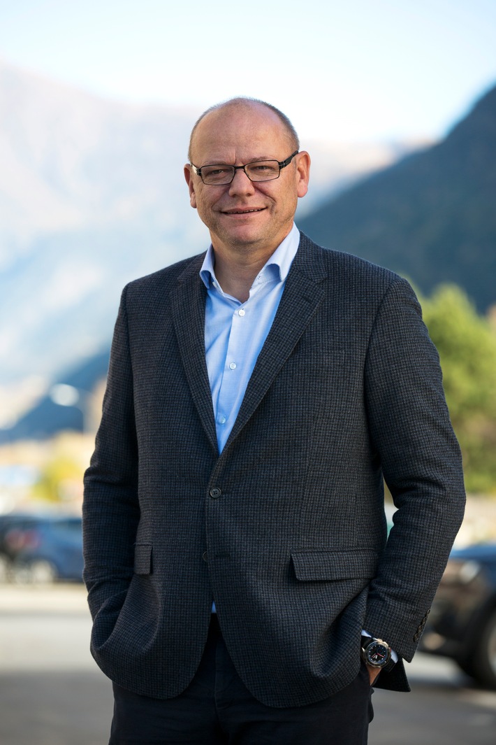 IED place le client au coeur de son entreprise / Le fournisseur global d