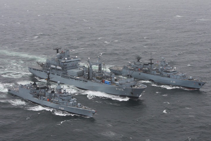 Marine - Pressemitteilung / Pressetermin: Einsatz- und Ausbildungsverband 2010: Kiel und Wilhelmshaven erwarten Marinesoldaten zurück