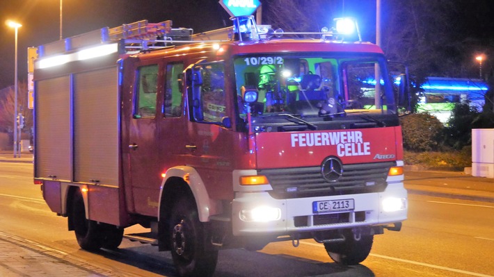 FW Celle: Brandgeruch in einem Alten- und Pflegeheim