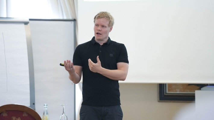Matthias Niggehoff / Weiterer Text über ots und www.presseportal.de/nr/164744 / Die Verwendung dieses Bildes für redaktionelle Zwecke ist unter Beachtung aller mitgeteilten Nutzungsbedingungen zulässig und dann auch honorarfrei. Veröffentlichung ausschließlich mit Bildrechte-Hinweis.