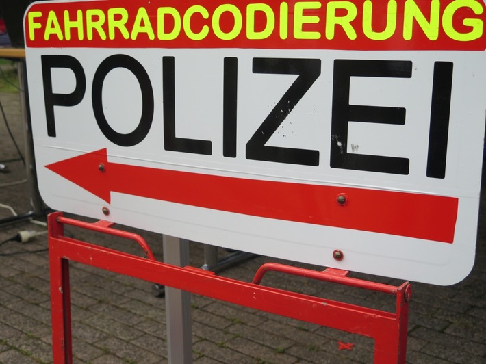 POL-LDK: Polizei Wetzlar codiert Fahrräder im "Haus der Prävention"