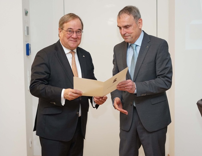 Armin Laschet erhält Wilhelm-Weber-Preis 2025 - Auszeichnung für besonderes Engagement in der Christlichen Gesellschaftslehre in der Kommende Dortmund