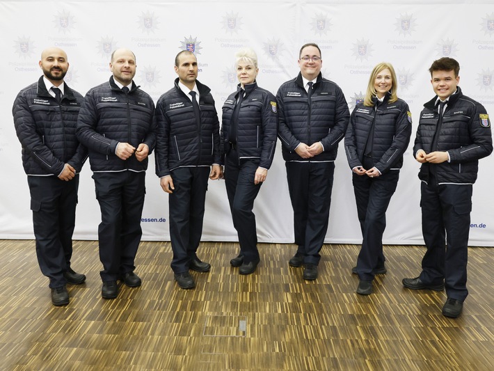 POL-OH: Indienststellung der neuen Freiwilligen Polizeihelferinnen und -helfer