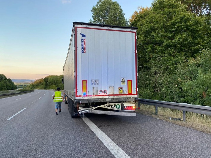 API-TH: Schwerer Lkw Unfall auf A 4 bei Erfurt