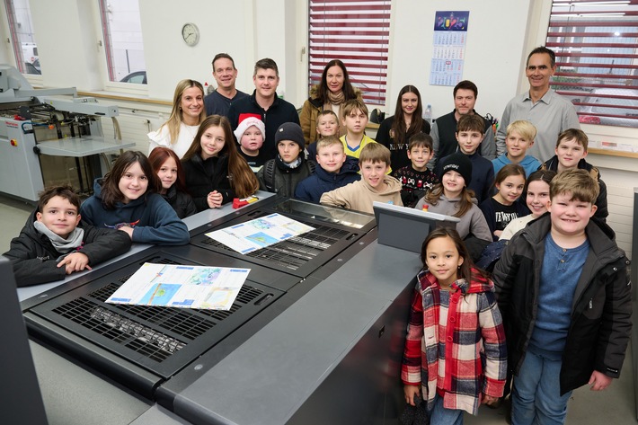 Umweltkalender 2026 zum Thema "Naturnaher Rhein - Raum für Vielfalt"