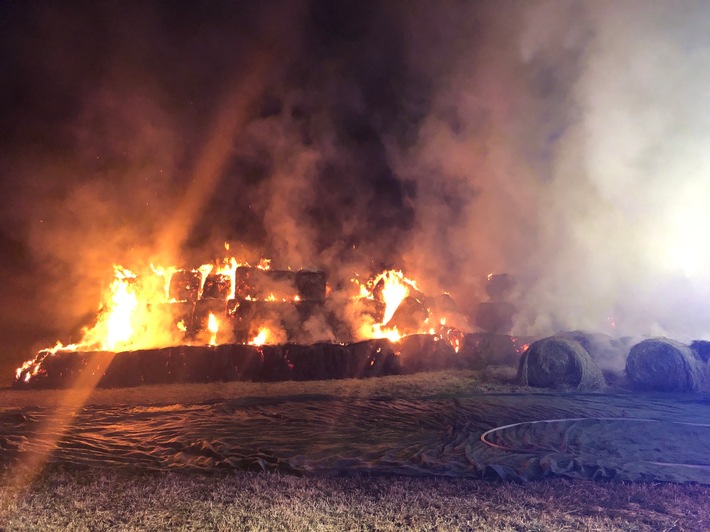 POL-PDKL: Heurundballenbrand zwischen Kottweiler-Schwanden und Steinwenden