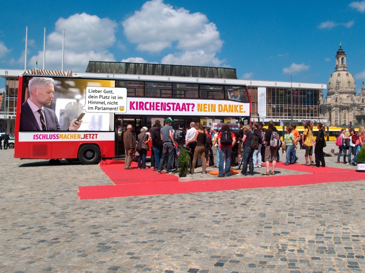 "Die Buskampagne kommt genau zum richtigen Zeitpunkt!" / Der Unmut über die "Kirchenrepublik Deutschland" wächst