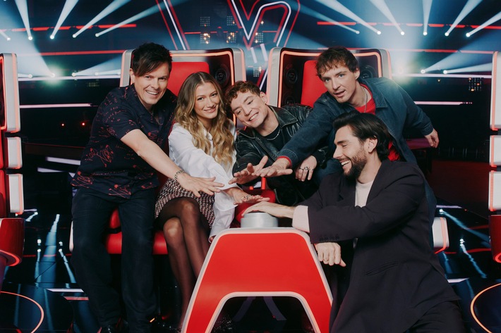 Am Buzzer für "The Voice Kids"! Alvaro Soler, Leony, Michael Patrick Kelly und HE/RO suchen jetzt die besten jungen Stimmen Deutschlands in Berlin