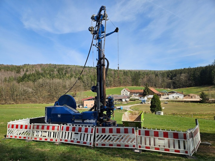 Presseeinladung: Bohrung einer neuen Grundwassermessstelle in Hattersheim