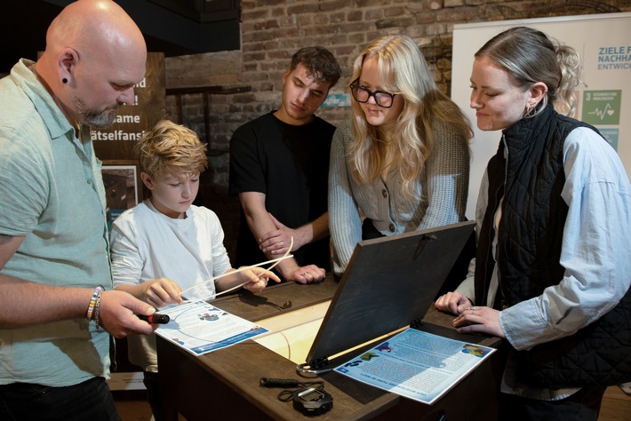 Mysteriöser Fund im Watt: Escape Game von Engagement Global macht Nachhaltigkeit zum spannenden Rätselspiel