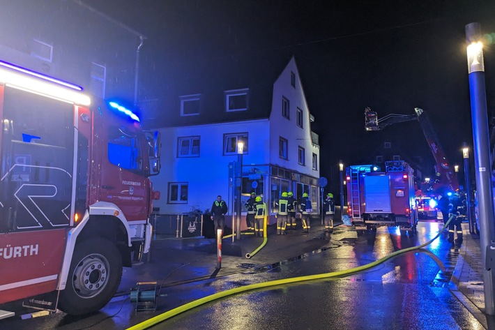 FW Wipperfürth: Einsatz | Zimmerbrand [B2G]