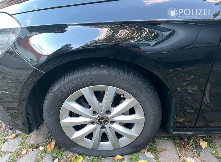 POL-PPWP: Reifen zerstochen und Lack zerkratzt