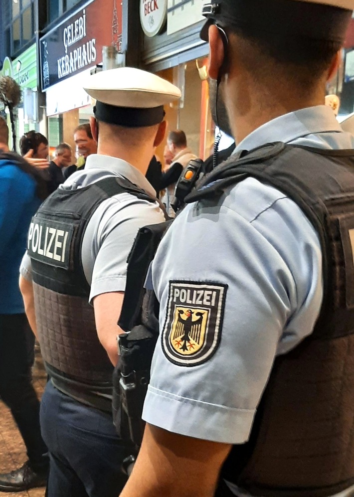 BPOL-HB: 131 Personenkontrollen am Hauptbahnhof: Bundespolizei Bremen setzt erneut Schwerpunkt