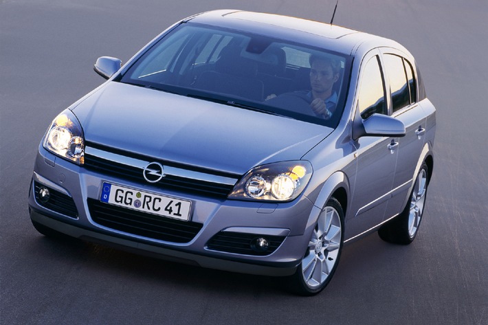 Opel Astra zum besten Kompakten auf der IAA gewählt / Neuauflage des Astra gewinnt Internet-Umfrage auf www.auto-motor-und-sport.de