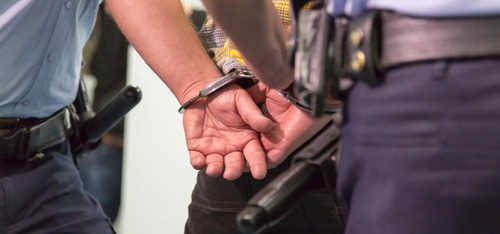 POL-NE: Randalierer leistet Widerstand - Untersuchungshaft wegen des Verdachts des Drogenhandels