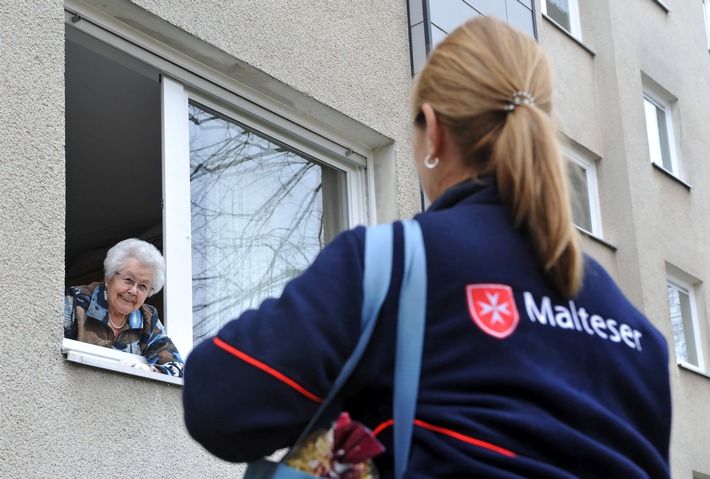 Malteser Einkaufsdienst für Risikogruppen in Corona-Pandemie.jpg