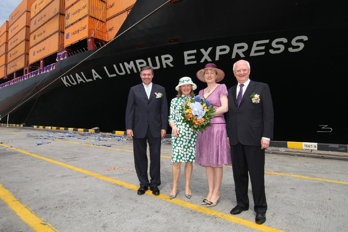 Containerschiff &quot;Kuala Lumpur Express&quot; in Port Kelang getauft / Zweites hochmodernes Ausbildungsschiff der Hapag-Lloyd-Flotte