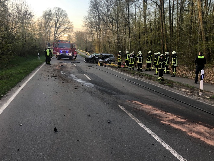 POL-STD: 33-jähriger Autofahrer bei Unfall in Kutenholz tödlich verletzt, E-Bike-Akku löst beim Laden Zimmerbrand aus, Harsefelder Polizei sucht unbekannten Unfallverursacher