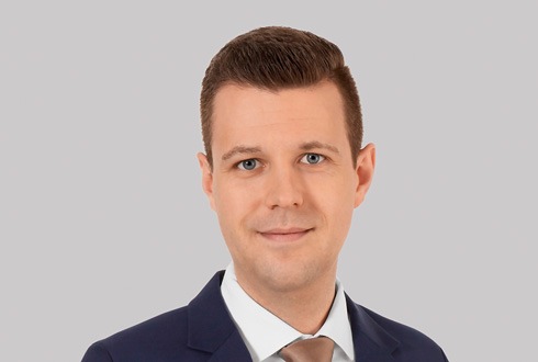 Pressemeldung // Timon Gripp wird neuer Klinikleiter in der Schön Klinik Bad Bramstedt
