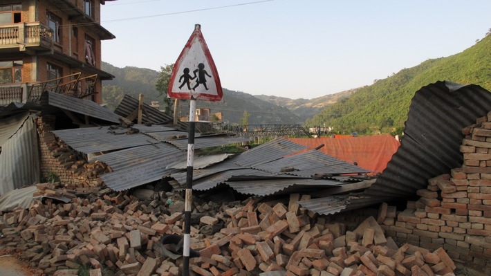 Caritas Suisse élève son aide d&#039;urgence pour le Népal à 1,5 million de francs / Permettre aux enfants d&#039;aller à l&#039;école