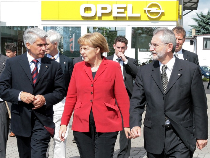 Opel fordert: Autofahren darf nicht noch teurer werden