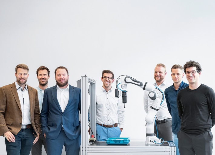 Pressemitteilung: Forschungsprojekt abgeschlossen I Roboter – maschinelles Lernen mit hohem Datenschutz