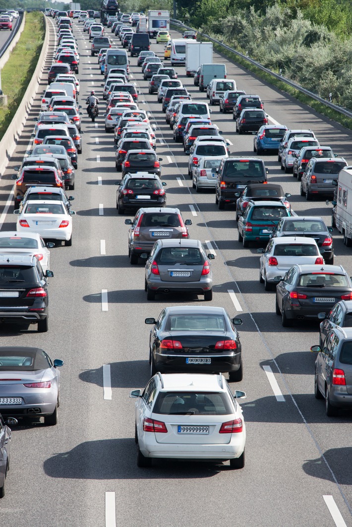 PM: wirkaufendeinauto.de klärt auf: Warum ein saisonaler Reifenwechsel erforderlich ist und zugleich das Portemonnaie schont