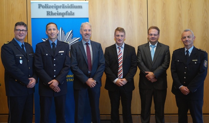 POL-PPRP: Führungswechsel bei der Polizeiinspektion Landau und der  Kriminalinspektion Landau