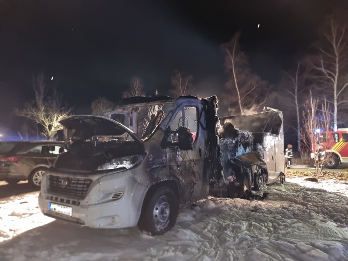 POL-NB: Brand eines Wohnmobils