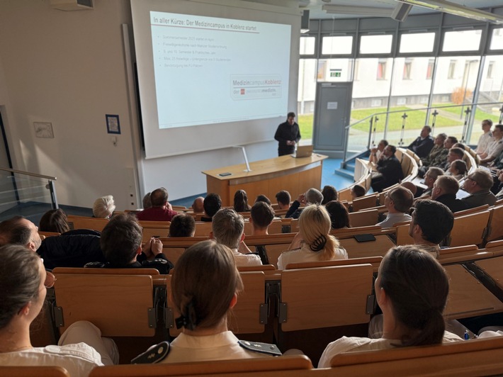 Erste Einführungsveranstaltung für Medizinstudierende am Medizincampus Koblenz - Praxisorientierte Ausbildung am BundeswehrZentralkrankenhaus Koblenz gestartet