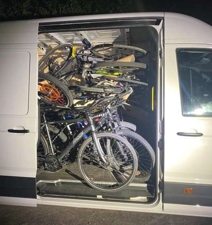 POL-H: Hannover-Ledeburg: Transporter mit mehreren hochwertigen Fahrrädern sichergestellt - Polizei sucht Besitzer