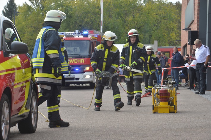 FW Stuttgart: Über 300 Einsatzkräfte erfolgreich mit dem Feuerwehr-Leistungsabzeichen ausgezeichnet