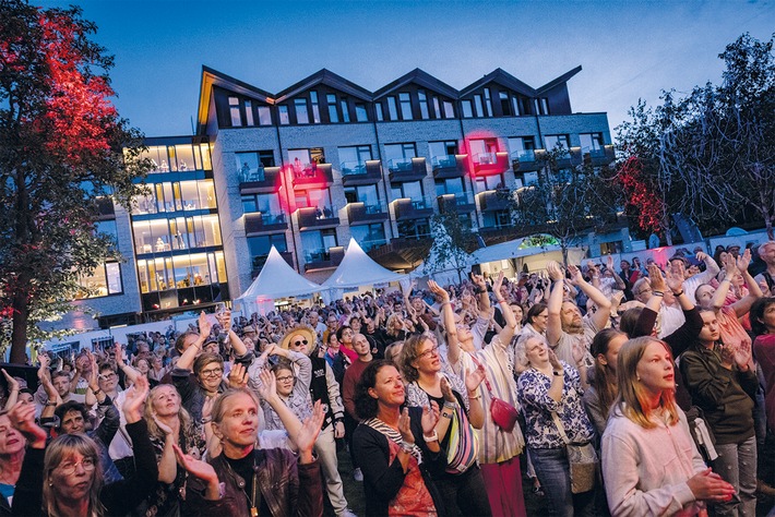 Südstrand OpenAir 2025 mit Johannes Oerding, Joris und Nico Santos