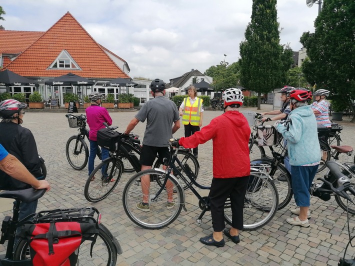 POL-VER: Auf einer Radtour mit der Polizei - &quot;Sicherheit - erfahren!&quot;