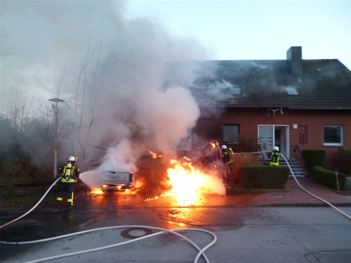 POL-MI: Carportbrand verursacht hohen Sachschaden