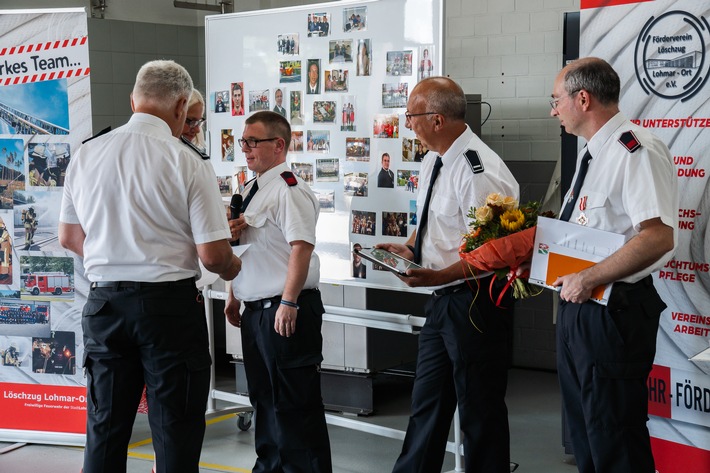 FW-Lohmar: 100 Jahre Löschzug Lohmar - Ein besonderes Jubiläum und außergewöhnliche Ehrungen