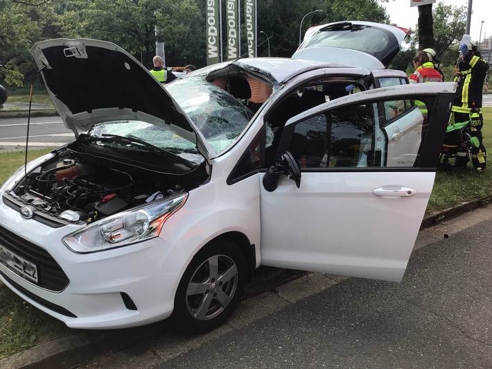 FW-BO: Schwerer Verkehrsunfall in Harpen