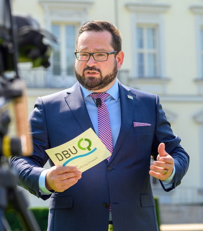DBU: Bonde bleibt DBU-Generalsekretär
