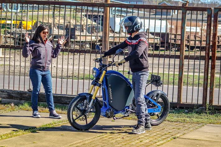 e-Mobility Startup eROCKIT startet Crowdfunding: Das Motorrad der Zukunft geht auf Tour!