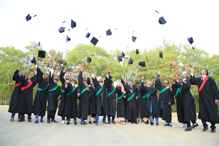 Erfolgreiches Bachelor-Studium dank der Stiftung Menschen für Menschen / Äthiopien: 178 Studentinnen und Studenten bestehen Abschluss am Agro Technical and Technology College (ATTC) in Harar