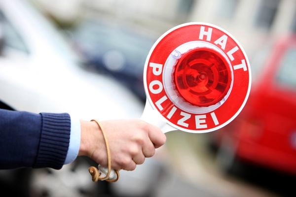POL-REK: 180716-3: 28-Jähriger flüchtete vor der Polizei - Hürth