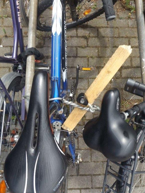 BPOL NRW: Dreister geht´s kaum - Nach &quot;Besuch&quot; bei der Bundespolizei - 25-Jähriger versucht, Fahrrad vor Polizeiwache zu stehlen