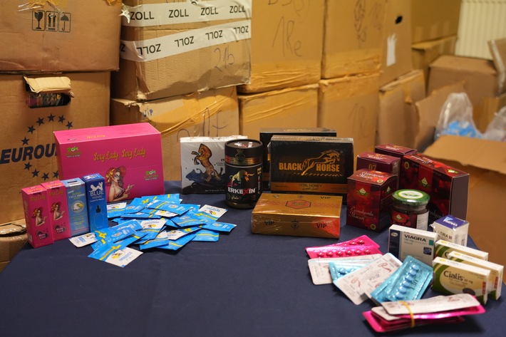 HZA-SW: Gefährliche Potenzmittel gestoppt - Zoll stellt mehr als 50.000 illegale Präparate sicher