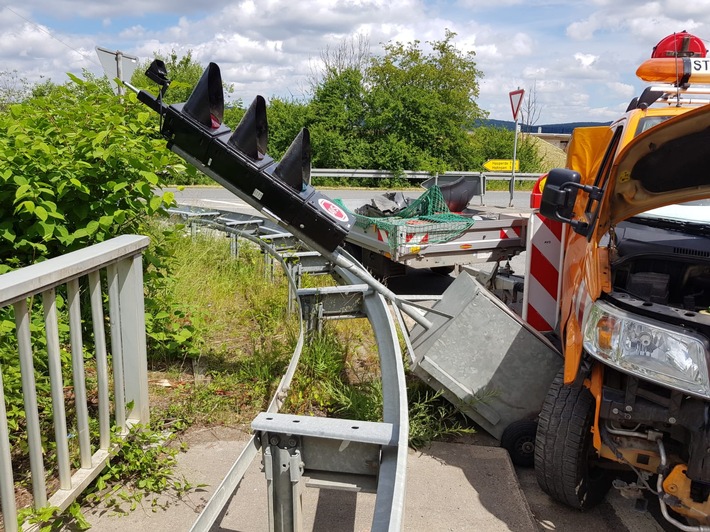 POL-HM: Verkehrsunfall in Coppenbrügge